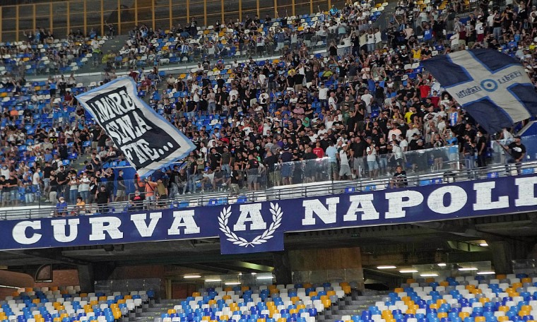 Cicchella: "I nuovi cori dei tifosi del Napoli per il prossimo anno "