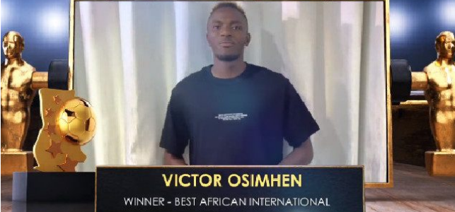 Osimhen eletto miglior giocatore africano dell’anno: "Un grande onore"