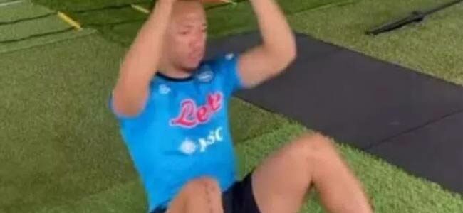 Ebosse Indossa la Maglia del Napoli in Allenamento: Tifosi dell'Udinese Infuriati