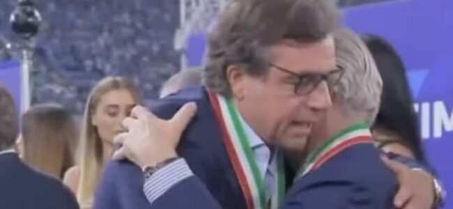 Napoli, labiale di Giuntoli a De Laurentiis Accende Rumors