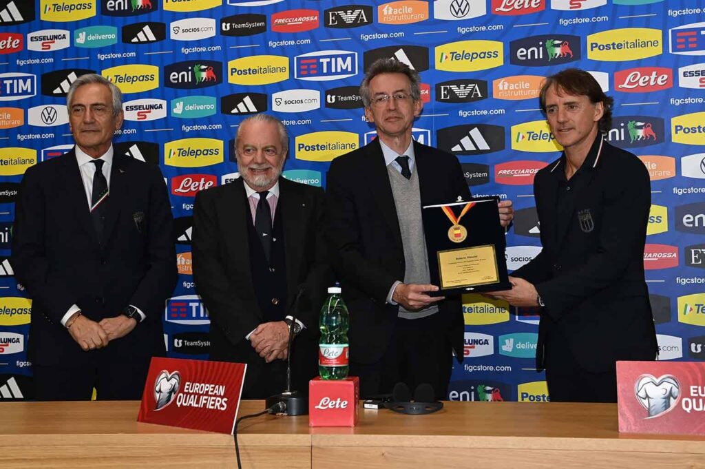 de laurentiis vuole mancini nuovo allenatore del napoli