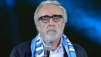 Silvio Orlando alla festa scudetto del Napoli: punge la Juve e fa arrabbiare i tifosi bianconeri