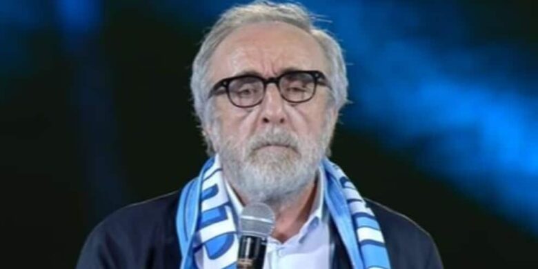 Silvio Orlando alla festa scudetto del Napoli: punge la Juve e fa arrabbiare i tifosi bianconeri