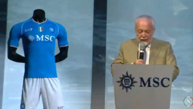 Presentazione maglia SSC Napoli, De Laurentiis: "Simbolo di un rinascimento"