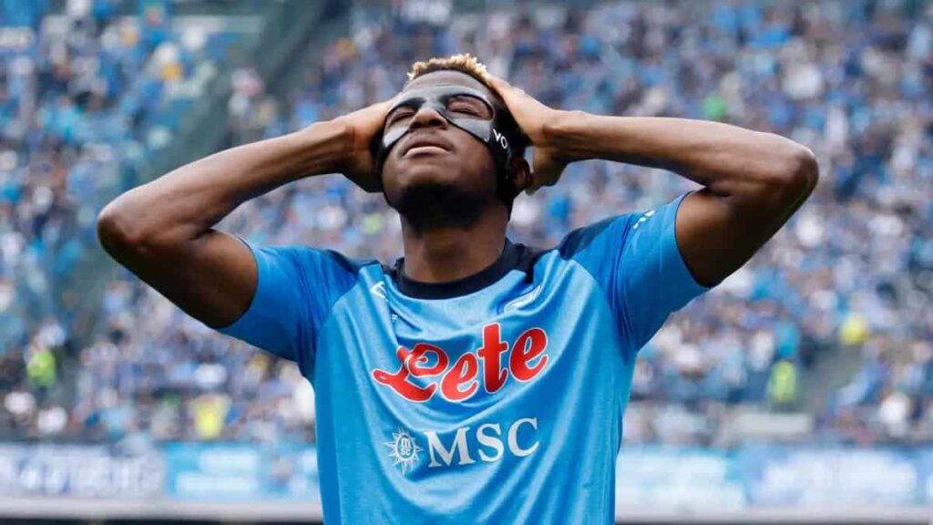 Napoli, Osimhen non è sereno: Si aspettava di chiudere prima il rinnovo di contratto