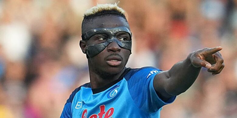 Osimhen al Napoli fino al 2026: contratto da 15 milioni e clausola da capogiro (Corriere dello Sport)