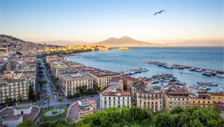 Alessandro Fusco Difende Napoli dai Pregiudizi Francesi: "Chi Critica Non Conosce la Città"