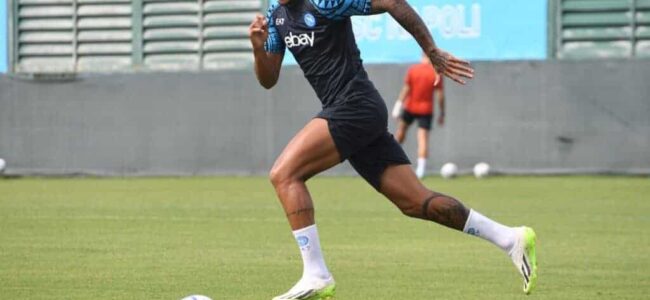 Napoli, che sorriso per Natan: il brasiliano carico in allenamento. Filtra una notizia