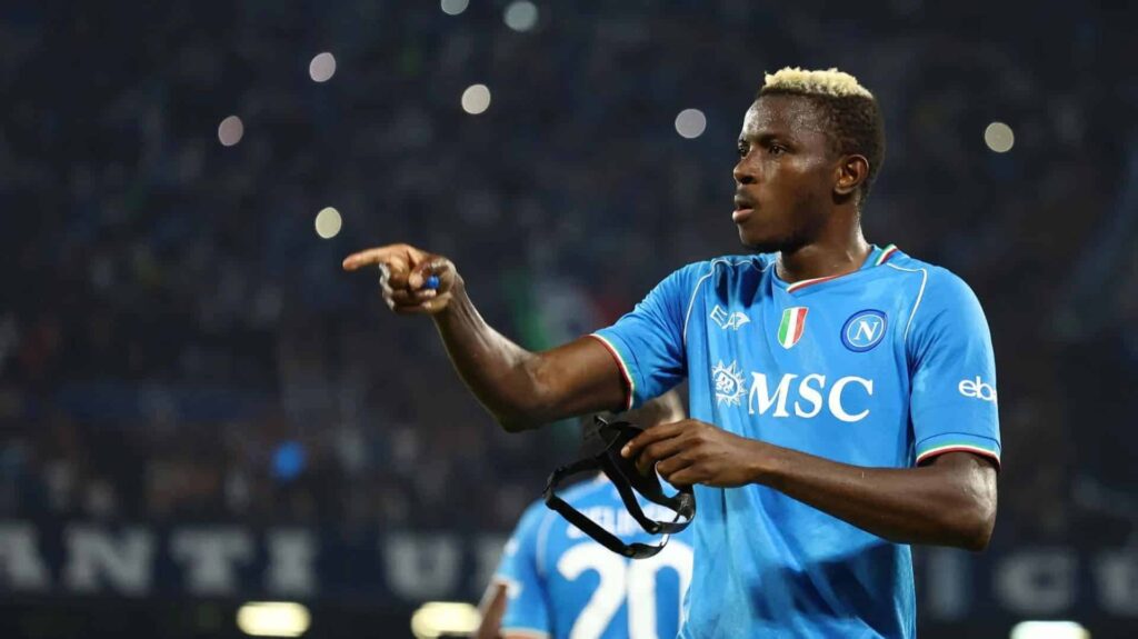 Osimhen sfida Lautaro e Giroud, nel mirino c'è il Genoa