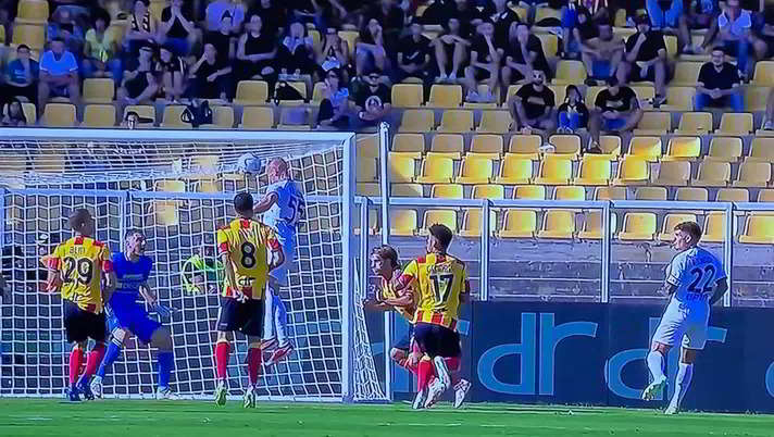 Lecce Napoli, Ostigard porta avanti gli azzurri: il video del gol