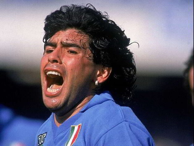 63 Candeline per un Dio: Napoli Celebra il Compleanno di Diego Maradona, l'Eterno Numero 10