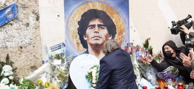 maradona-murales-napoli-fiore