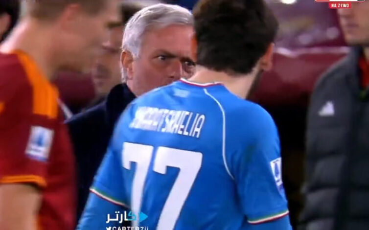 Roma-Napoli, Mourinho furioso con Kvaratskhelia
