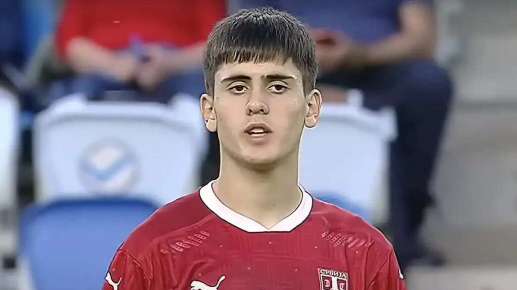 Napoli, intoppo per Popovic: il Frosinone non può tesserarlo