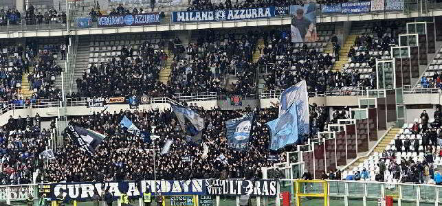 Torino-Napoli, disastro azzurro. Tifosi furiosi: cori e fumogeni contro la squadra