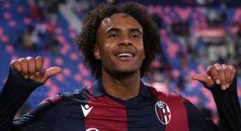 Zirkzee avvistato a Ibiza, la domanda di un tifoso azzurro: “Vieni al Napoli l’anno prossimo?”