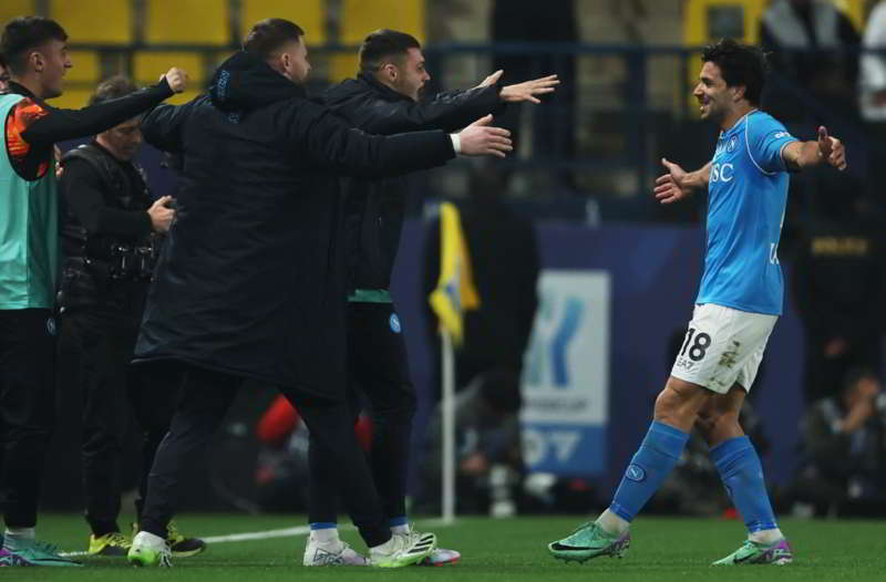 Supercoppa, Simeone porta avanti il Napoli: La reazione di Mazzarri
