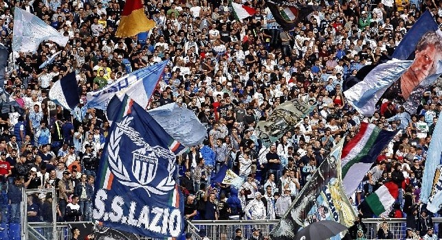 Lazio-Napoli, cori vergognosi: "Odio Napoli". Fischi per il Giorno della Memoria
