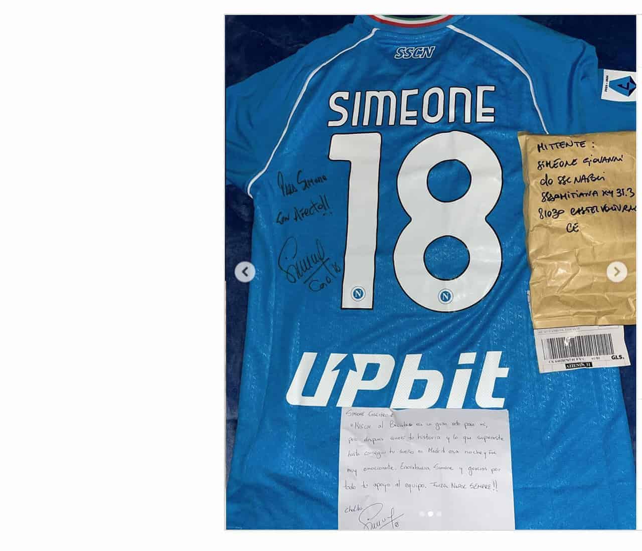 Simenone regala la sua maglia ad un tifoso malato: "Il tuo coraggio vale più dei miei gol"
