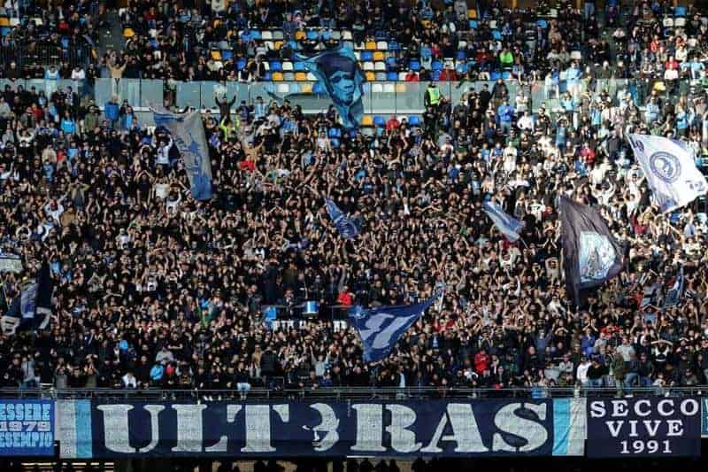 Napoli, i tifosi ci credono, contro Genoa e Barcellona previsti 100mila tifosi al Maradona