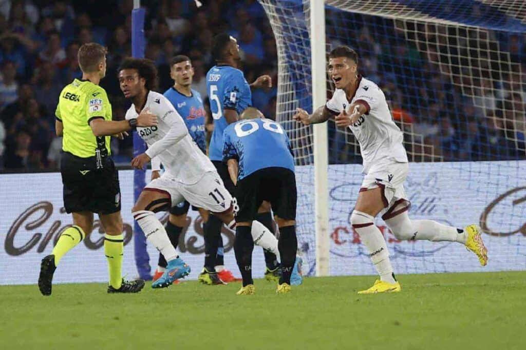 Zirkzee-Napoli, De Laurentiis incontra il Bologna