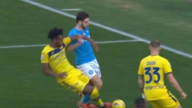 Napoli-Verona, rigore netto negato a Kvaratskhelia: ancora errore arbitrale contro gli azzurri