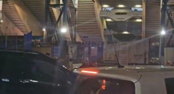 Napoli-Juve, De Laurentiis arriva al Maradona: L’accoglienza dei tifosi – VIDEO