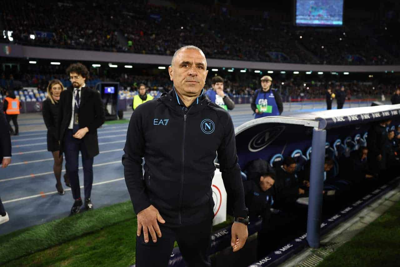Chi sarà l’allenatore del Napoli la prossima stagione? ADL aspetta aprile, Calzona ignaro del suo futuro