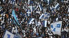 Monza-Napoli, proteste dei tifosi azzurri contro De Laurentiis