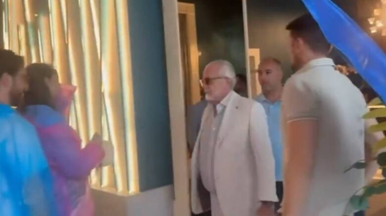 De Laurentiis al Britannique per il summit con Giuffredi - VIDEO