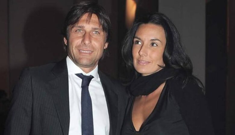 Conte arrivato a Napoli, con lui la moglie. Retroscena sul mercato