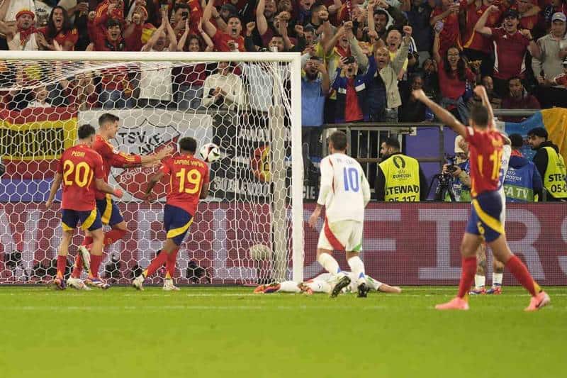 Italia travolta dalla Spagna agli Europei: l'autogol di Calafiori decide una partita a senso unico