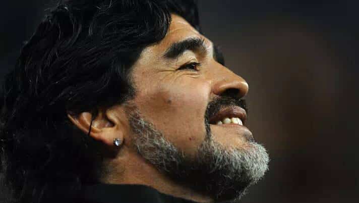 Maradona e il fisco: la verità sul debito. “Doveva solo 951 euro, non 40 milioni”