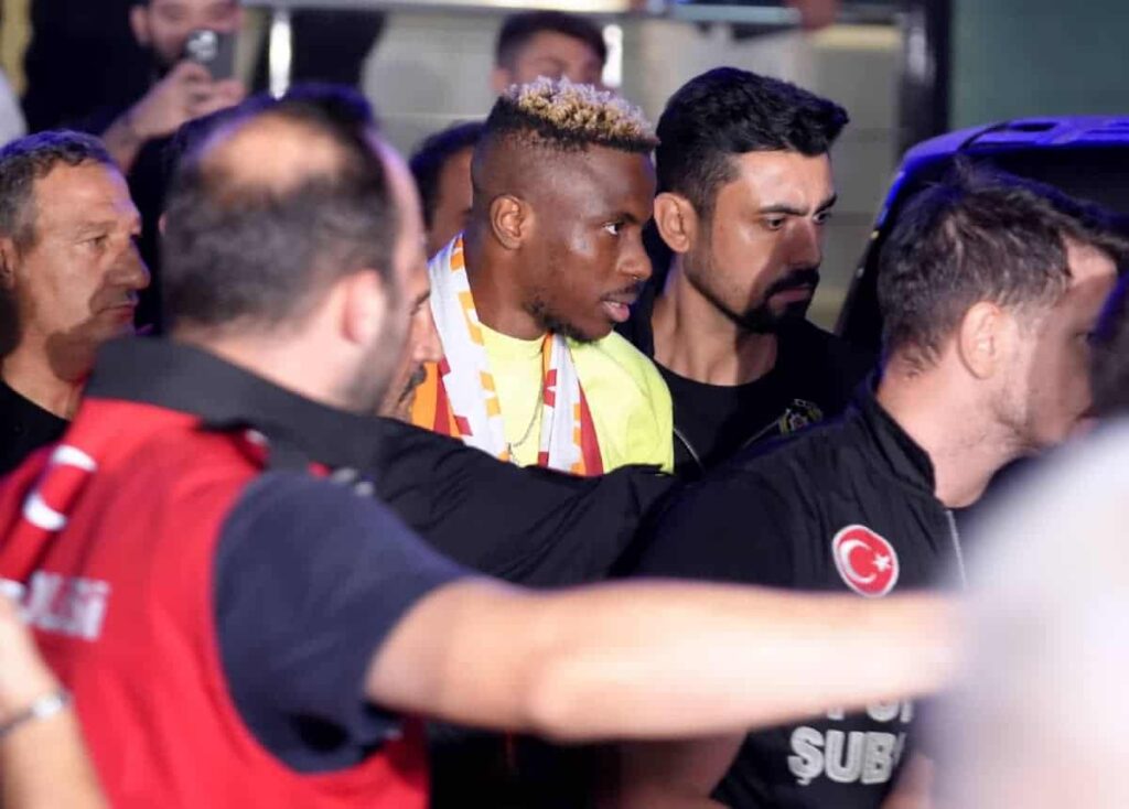Osimhen al Galatasaray: affare fatto! Prestito con opzione e clausola a gennaio