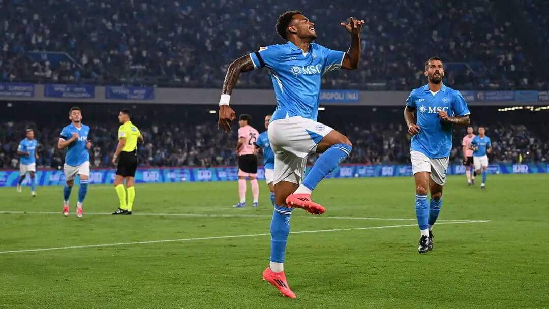 Il Napoli stritola il Palermo: 5-0 al Maradona, agli ottavi ci sarà la Lazio