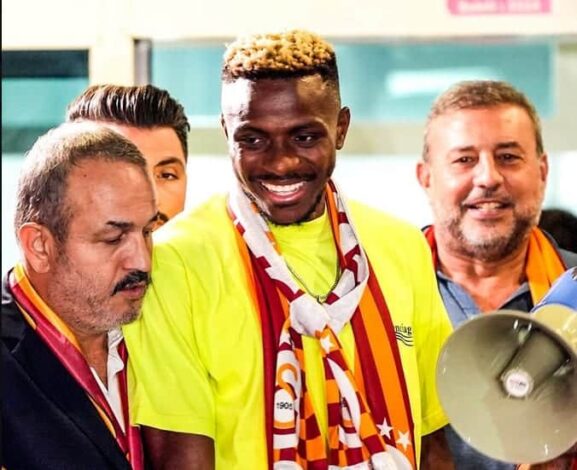 Osimhen al Galatasaray: DS Ergun: "Ottimo affare, valuteremo se farlo restare"