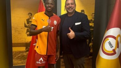 Osimhen ha firmato, è ufficialmente un nuovo calciatore del Galatasaray! Nessuna clausola di acquisto o obbligo