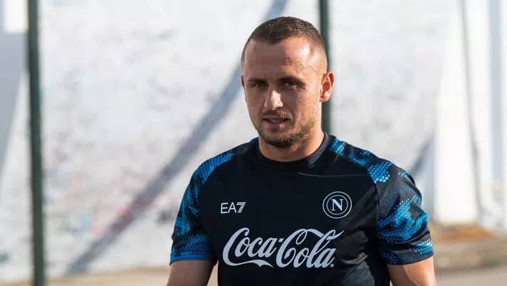 Lobotka nel mirino di Barca e City: la risposta del Napoli