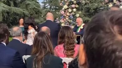 De Laurentiis scherza al matrimonio: "Confessa la tua fede juventina!"