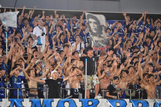 VIDEO – Tifosi giapponesi cantano “Funiculi Funiculà” allo stadio