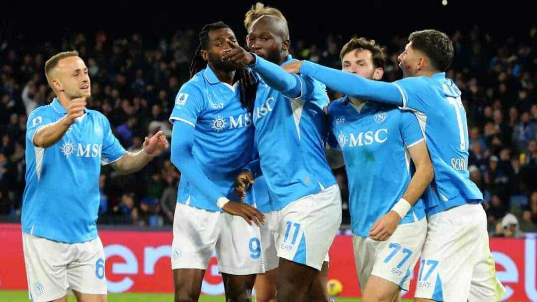 Napoli Roma 1 0: Il Maradona, Pino e la vetta: la notte perfetta di Conte e Lukaku