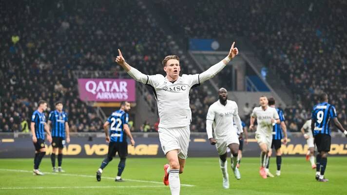 Napoli – McTominay, solo un fastidio al piede: sarà valutato a Castel Volturno