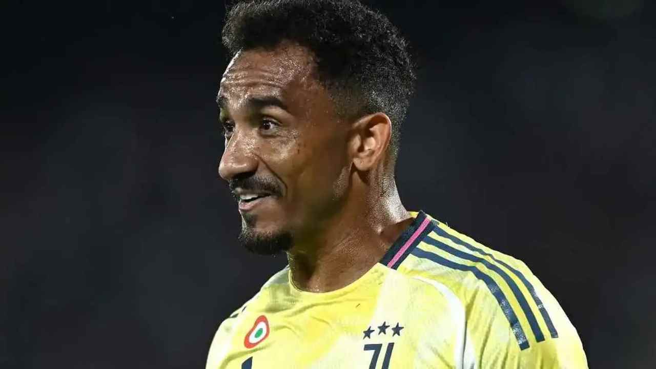 SKY – Il Napoli spinge per Danilo! La Juve trema: Spunta la richiesta di Conte”