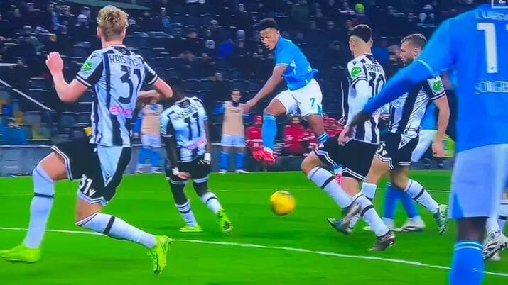 Ribaltone Napoli: Neres show, Udinese ko 2-1! VIDEO