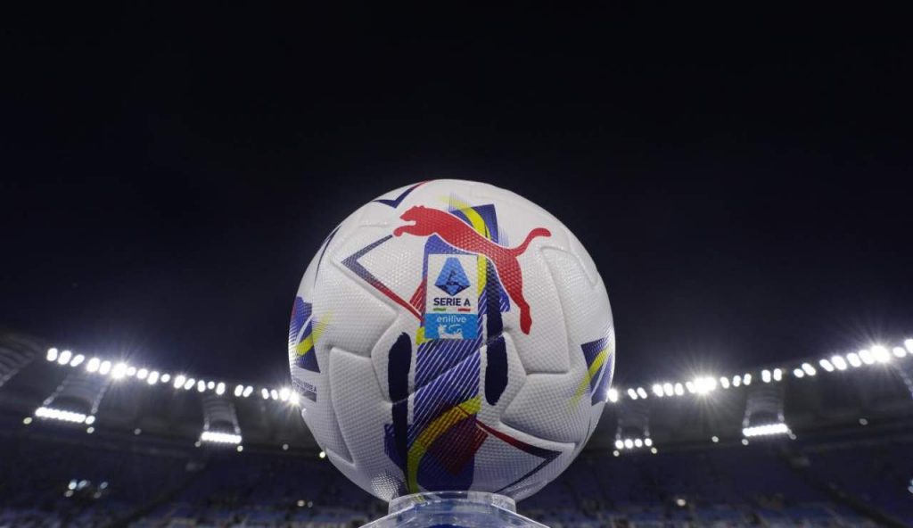 pallone calcio (lapresse) - napolipiu