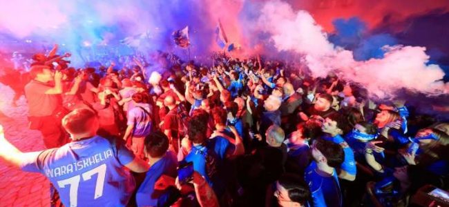 Tifosi del Napoli - fonte LaPresse - Napolipiu