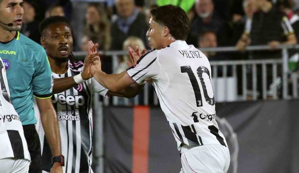 “SEI PAZZO…”: lite tra Yildiz e un tifoso bianconero | Le telecamere dello Stadium hanno ripreso tutto