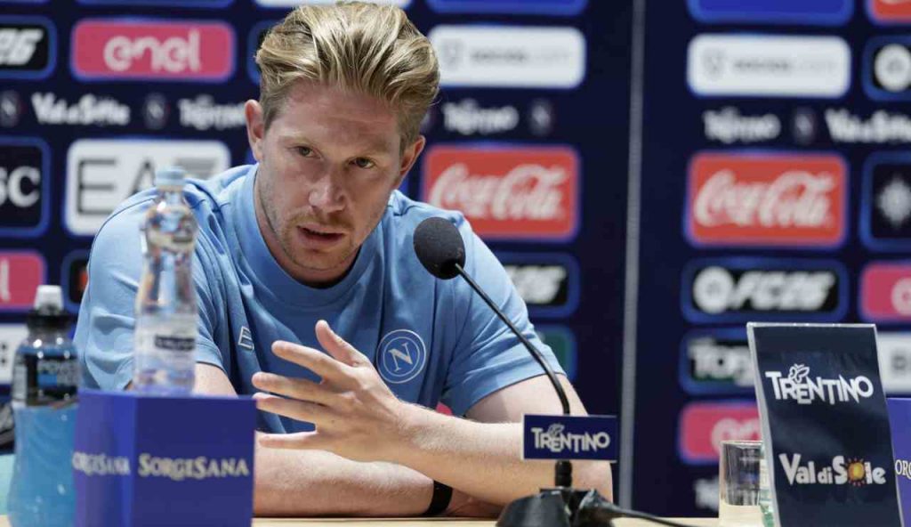 Napoli, ore d’ansia per De Bruyne: risonanza decisiva. Lukaku accelera per il rientro