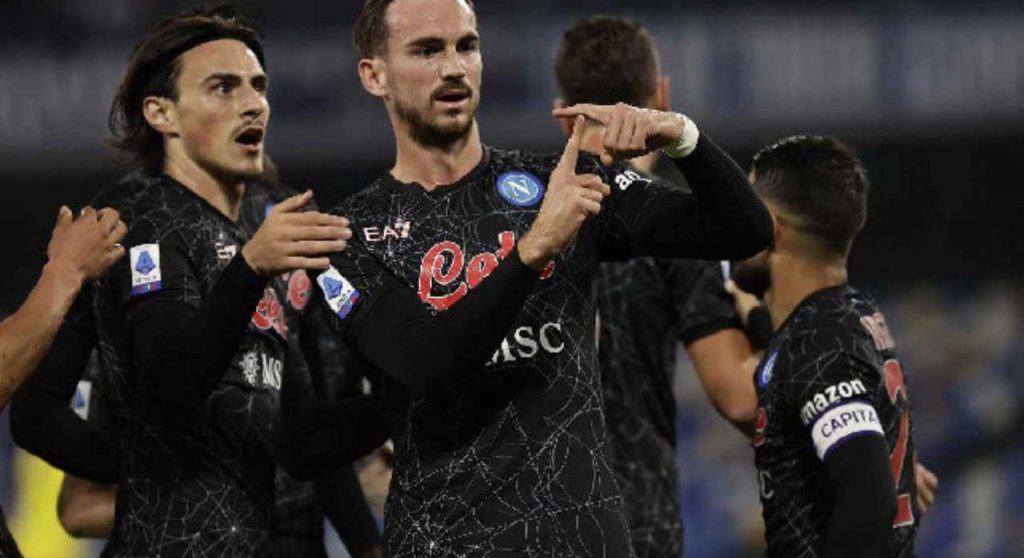 Napoli, emergenza a centrocampo: Conte reinventa la mediana senza Anguissa e De Bruyne