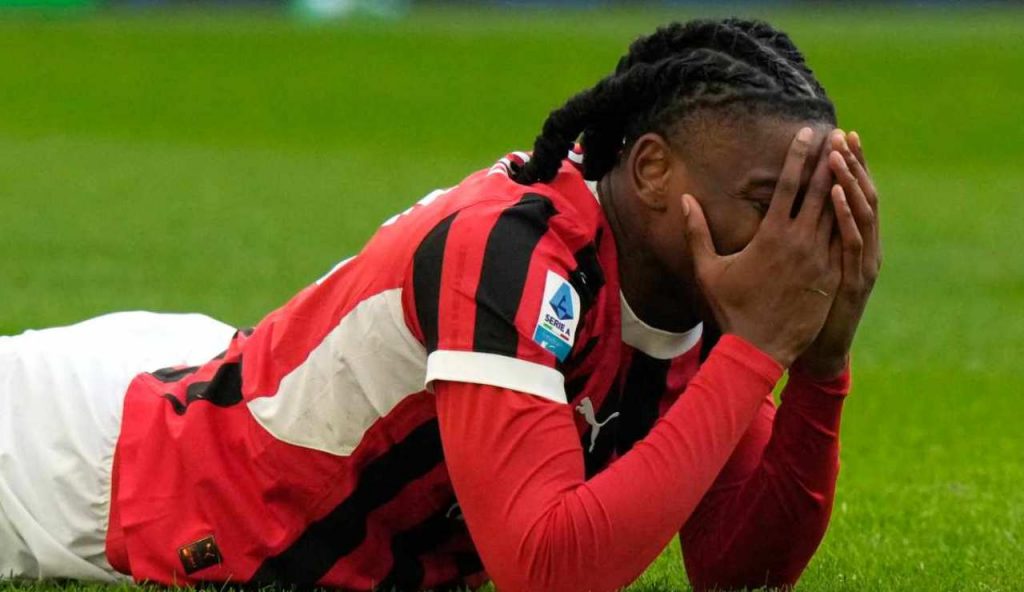 Non solo Allegri: Leao ha litigato con un suo compagno | Rischia di finire fuori rosa